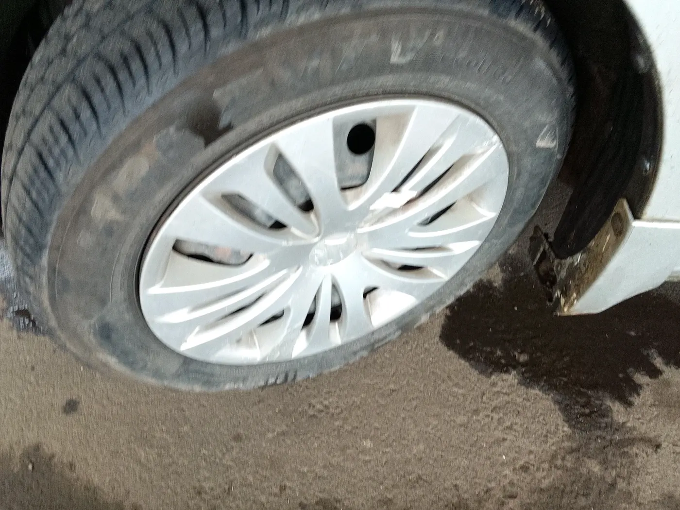 2012 Maruti Ertiga VDI, Diesel, Manual, 1,07,614 km, tyre