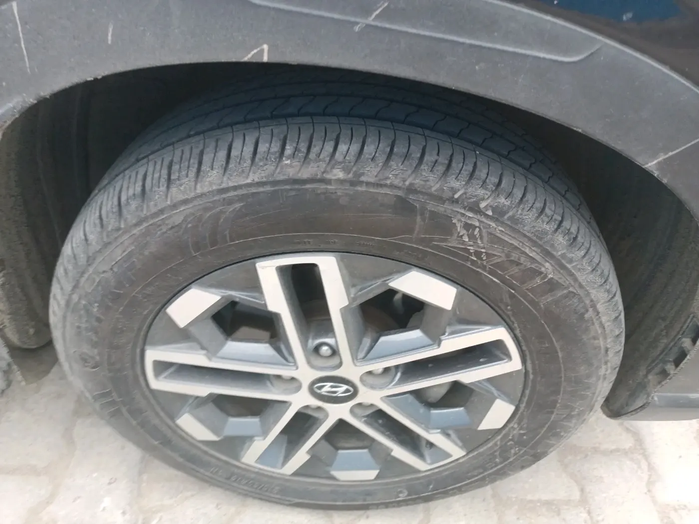 2023 Hyundai VENUE SX 1.5 CRDI, Diesel, Manual, 69,735 km, tyre