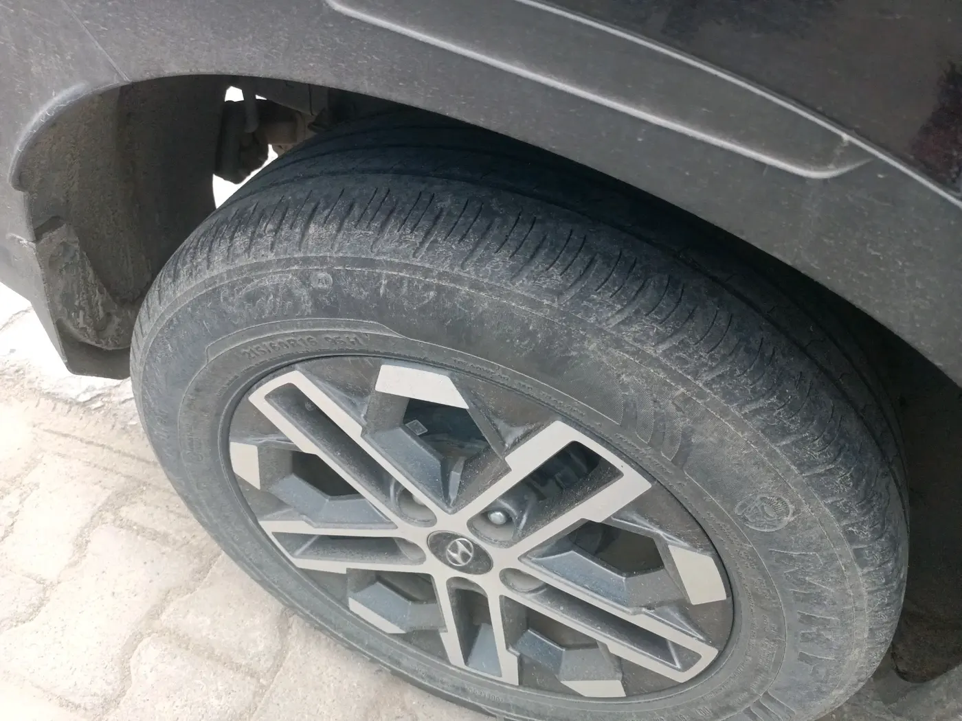 2023 Hyundai VENUE SX 1.5 CRDI, Diesel, Manual, 69,735 km, tyre