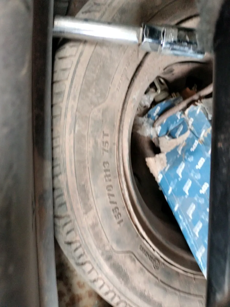 2012 Hyundai Santro Xing GL, CNG, Manual, 86,341 km, tyre