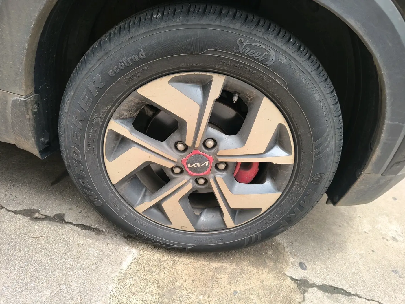 2022 KIA SONET GTX PLUS 1.5, Diesel, Manual, 28,850 km, tyre