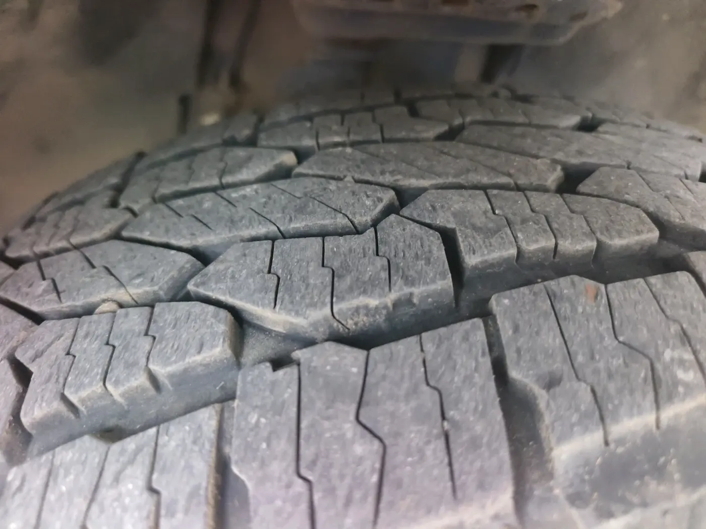 2021 Tata Safari XZA PLUS, Diesel, Automatic, 1,11,844 km, tyre