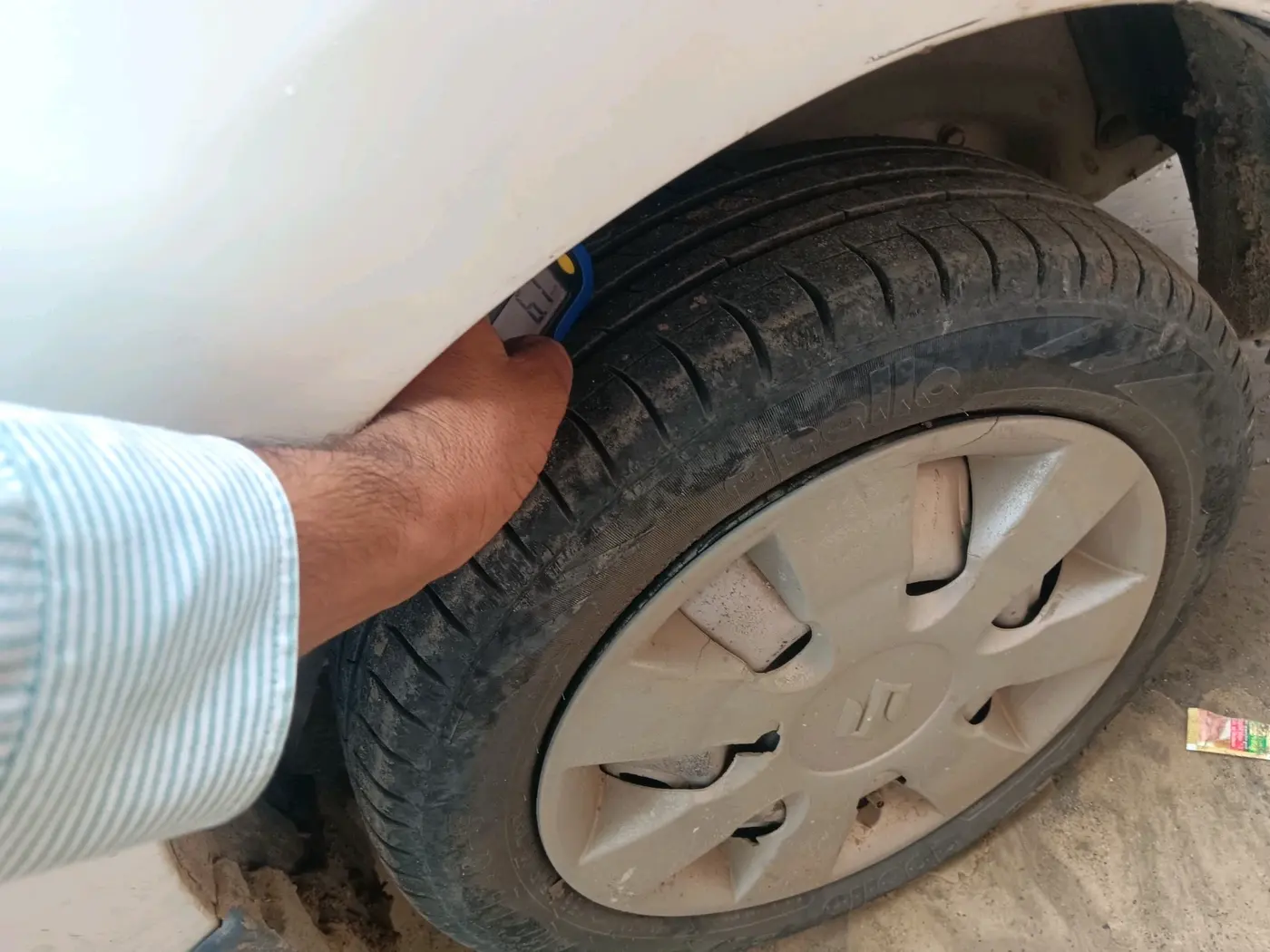 2015 Maruti Alto K10 LXI, Petrol, Manual, 87,373 km, tyre
