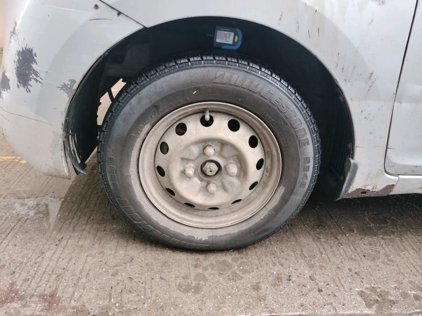 2012 Hyundai Eon ERA +, Petrol, Manual, 72,734 km, tyre