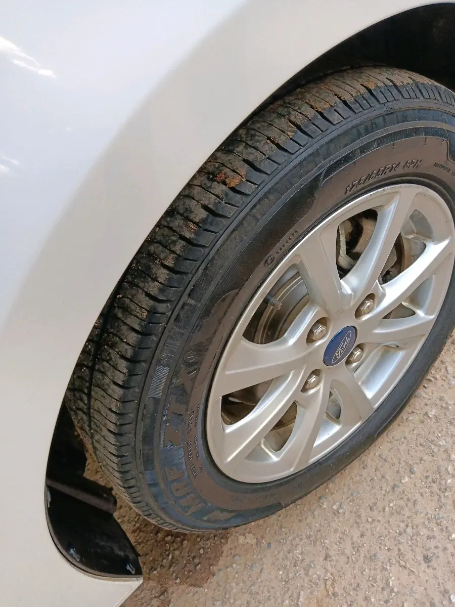 2019 Ford New Figo TITANIUM 1.2 PETROL MT, Petrol, Manual, 84,290 km, tyre