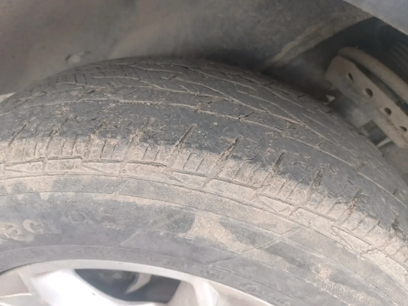 2019 Tata Harrier XT 2.0L KRYOTEC, Diesel, Manual, 1,23,012 km, tyre