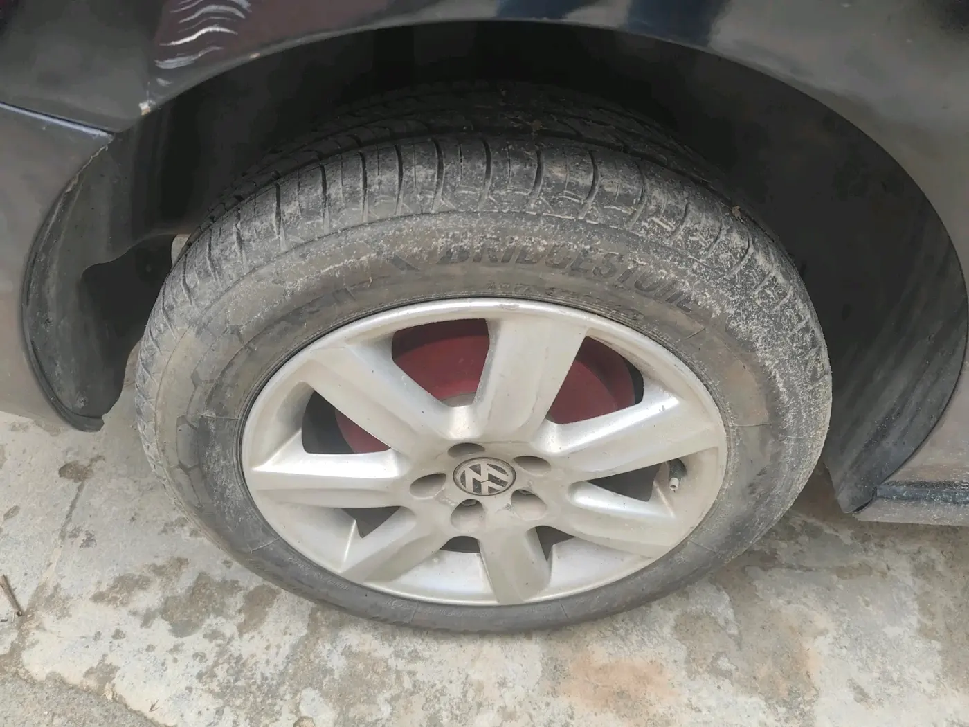 2011 Volkswagen Vento HIGHLINE 1.6 MPI, Petrol, Manual, 98,826 km, tyre