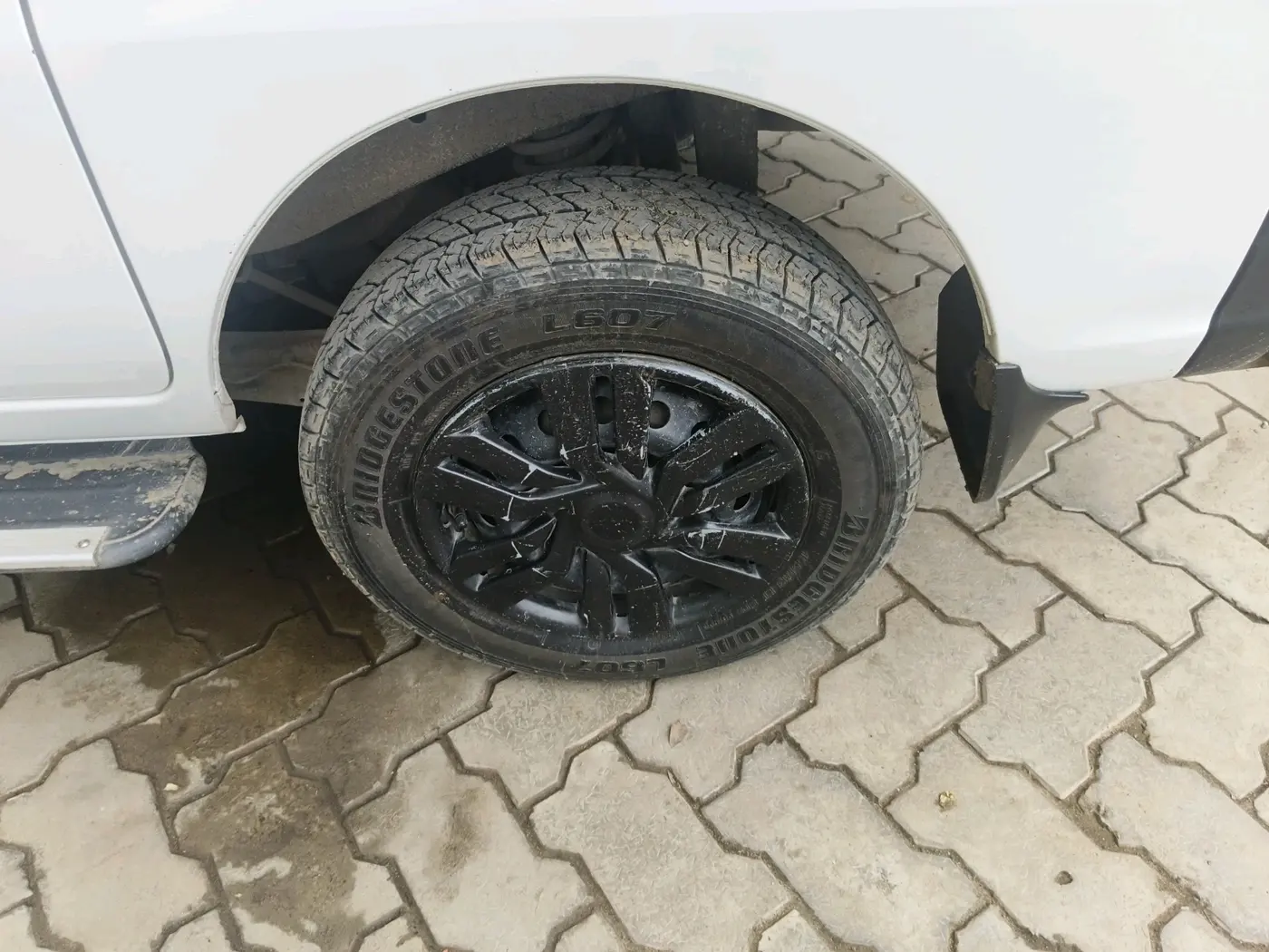 2022 Maruti Eeco 5 STR AC (O), CNG, Manual, 50,100 km, tyre
