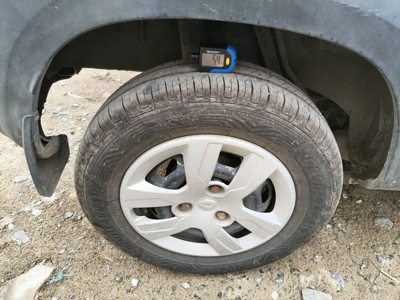 2019 Renault Kwid RXT 0.8 (O), Petrol, Manual, 37,124 km, tyre