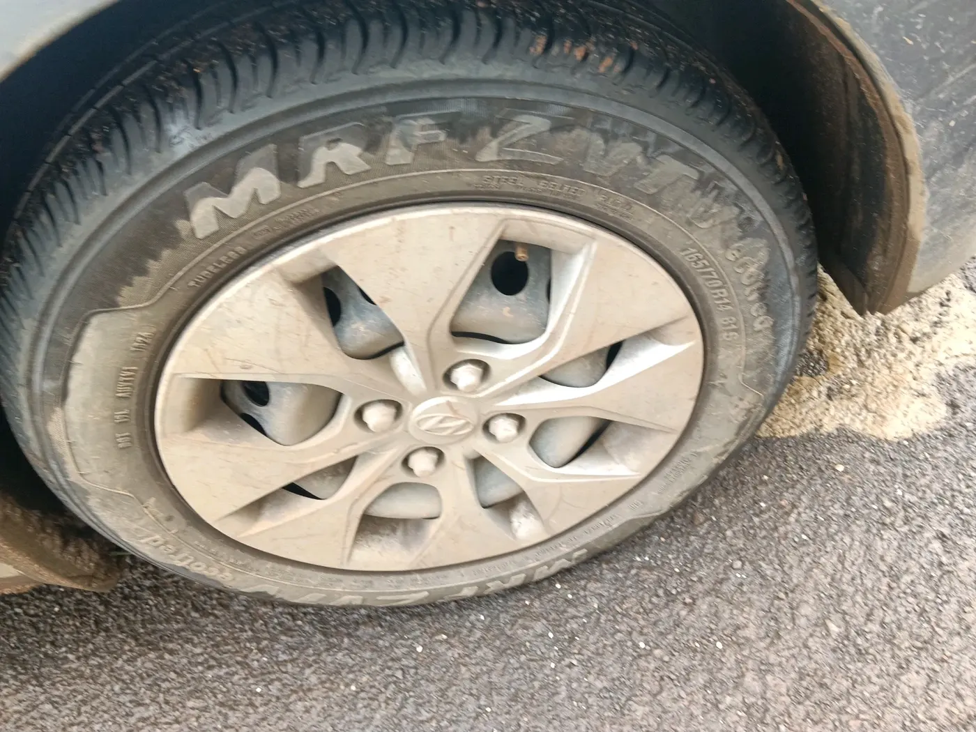 2016 Hyundai Xcent S 1.2, CNG, Manual, 90,132 km, tyre