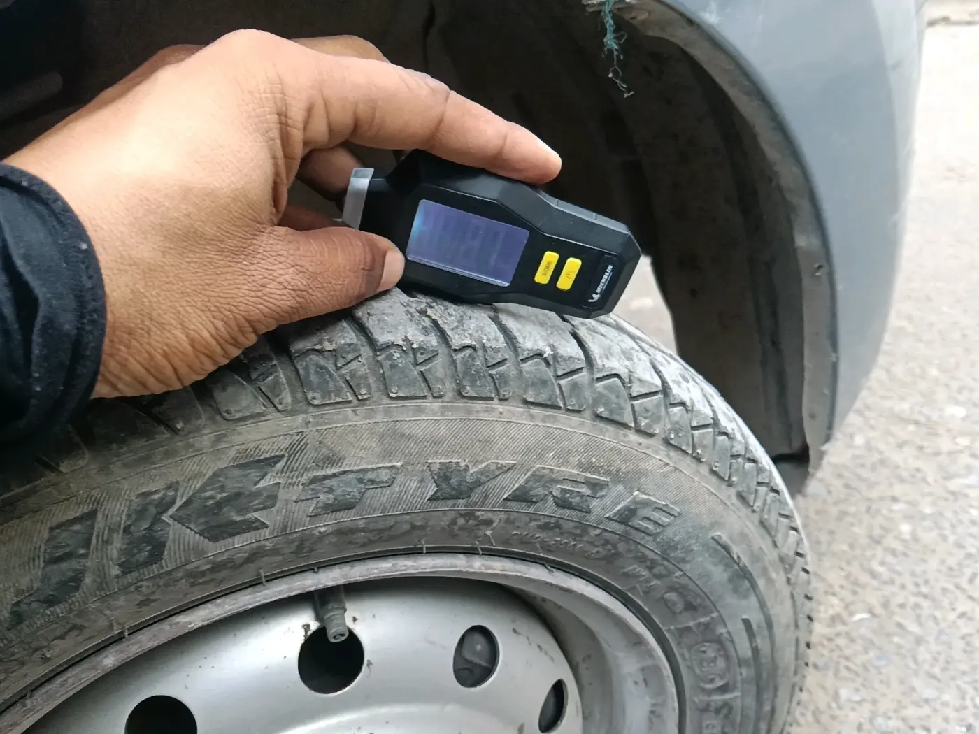 2012 Maruti Wagon R 1.0 LXI CNG, CNG, Manual, 81,466 km, tyre