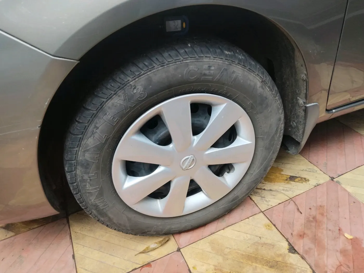 2013 Nissan Sunny XL, Petrol, Manual, 78,952 km, tyre
