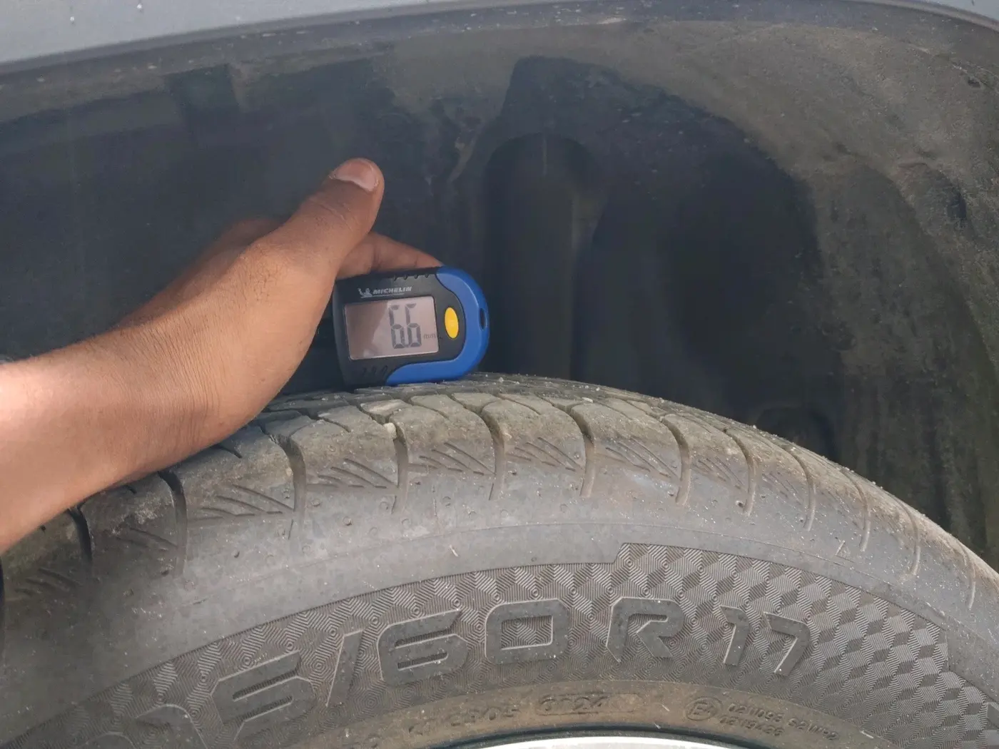 2024 Maruti Grand Vitara ALPHA SMART HYBRID AT, Petrol, Automatic, 6,968 km, tyre