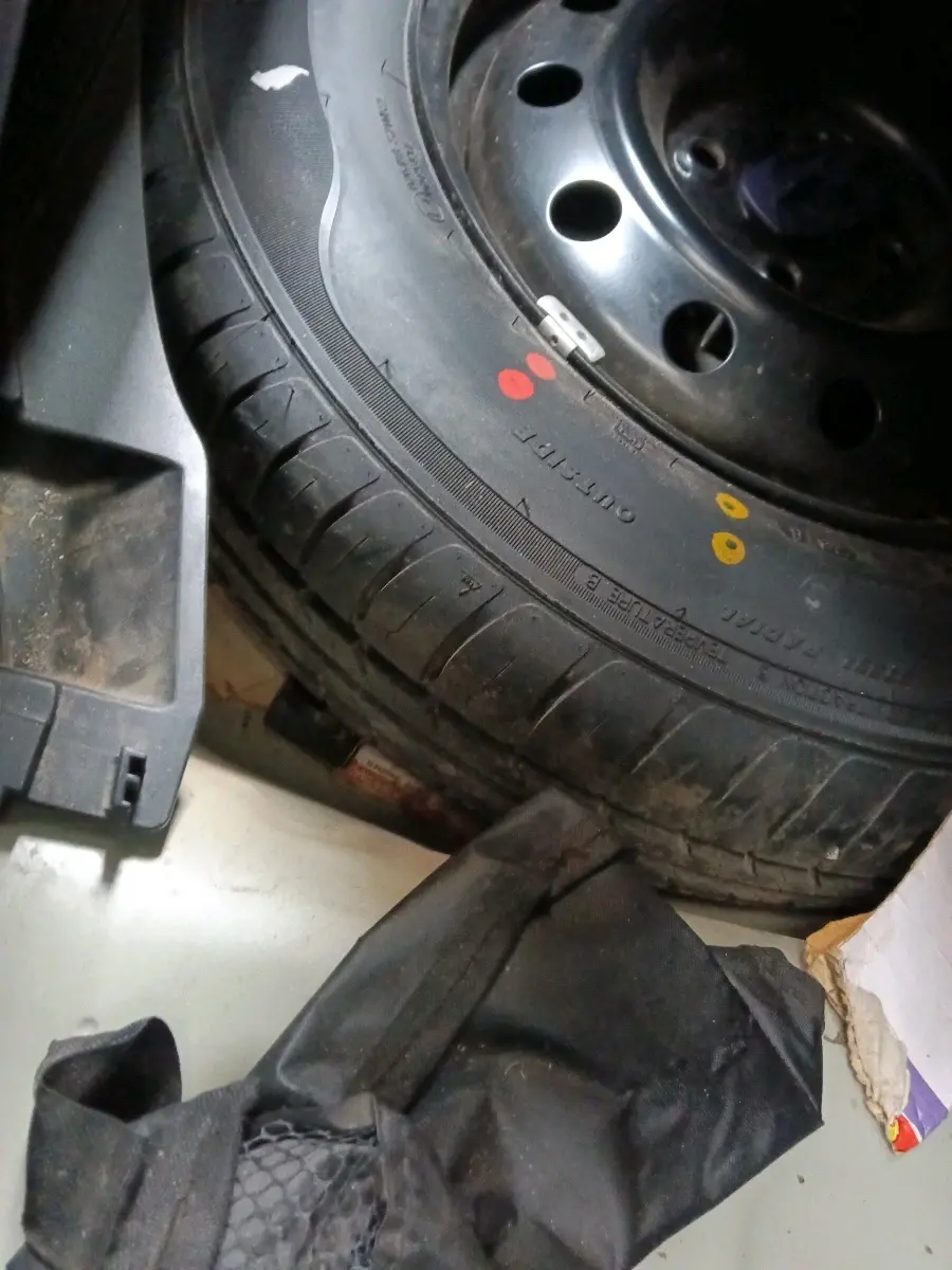 2018 Maruti Swift VXI, Petrol, Manual, 80,563 km, tyre