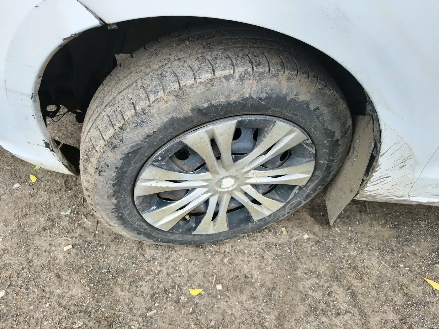 2016 Maruti Ertiga VDI SHVS, Diesel, Manual, 1,69,423 km, tyre