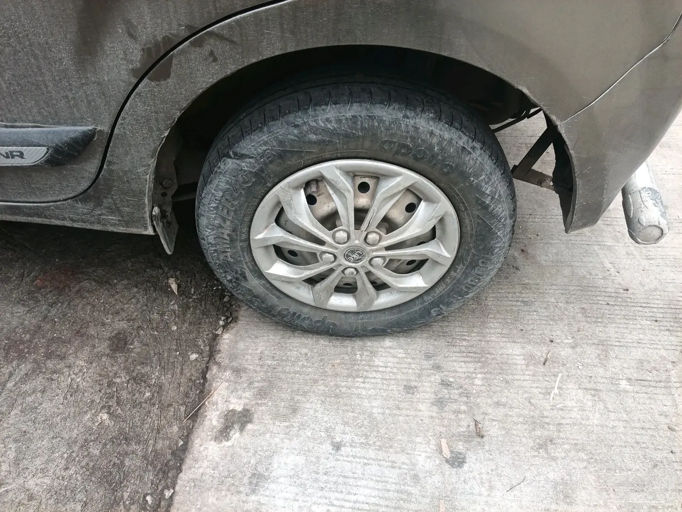 2019 Maruti New Wagon-R LXI CNG (O) 1.0, CNG, Manual, 1,10,840 km, tyre