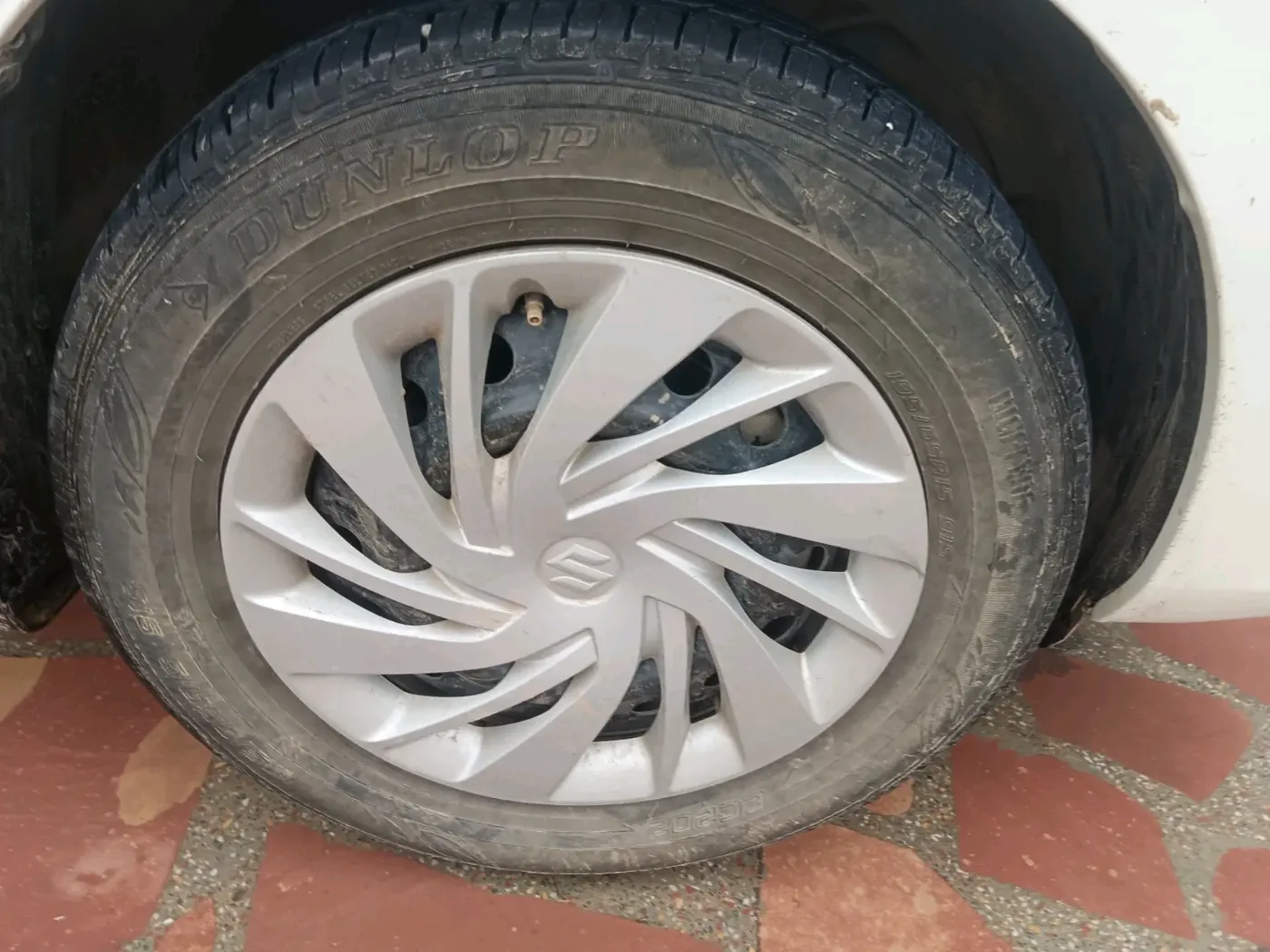 2022 Maruti Ertiga   VXI (O) CNG, CNG, Manual, 68,123 km, tyre