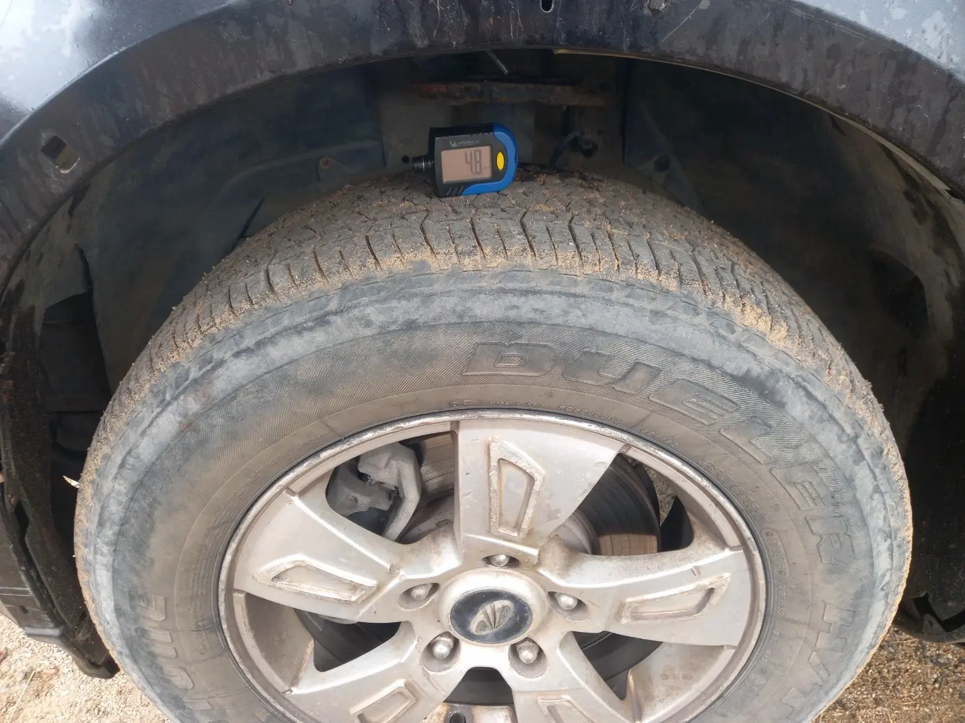 2012 Mahindra XUV500 W8, Diesel, Manual, 2,67,994 km, tyre