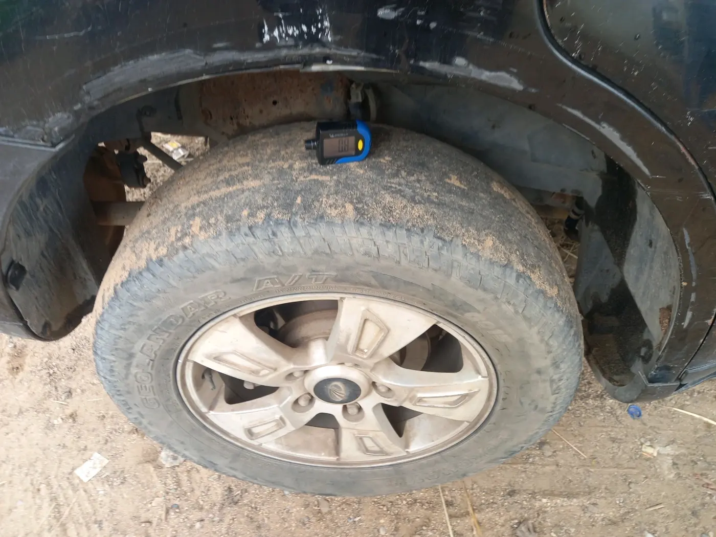 2012 Mahindra XUV500 W8, Diesel, Manual, 2,67,994 km, tyre