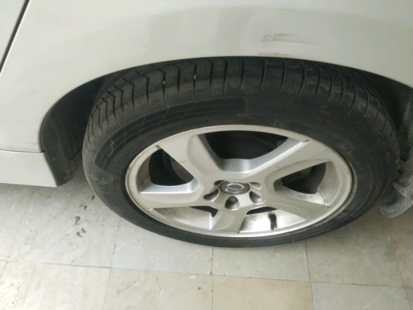 2011 Volvo S60 SUMMUM D5, Diesel, Automatic, 73,007 km, tyre