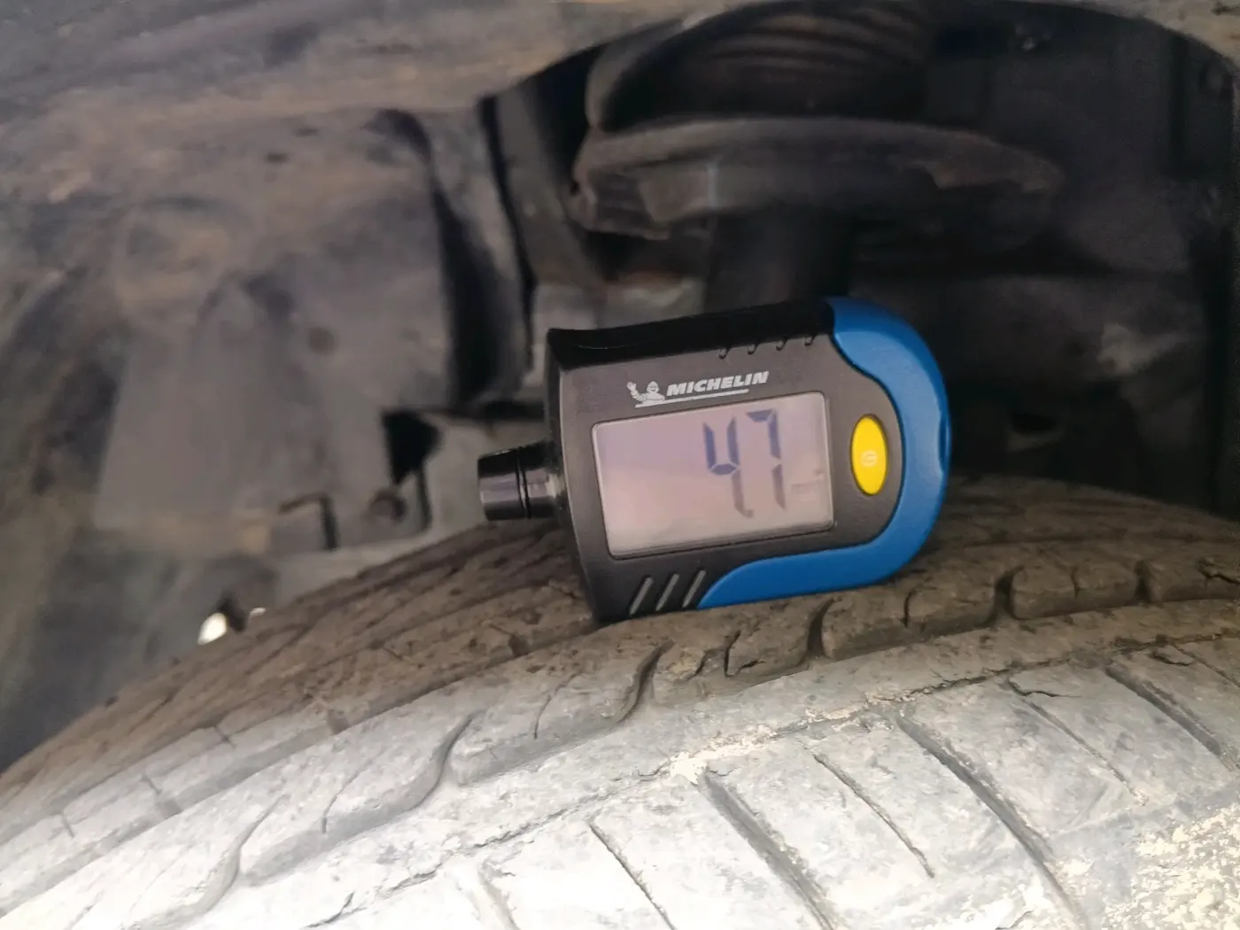 2023 Tata NEXON XM SUNROOF PETROL, Petrol, Manual, 57,641 km, tyre