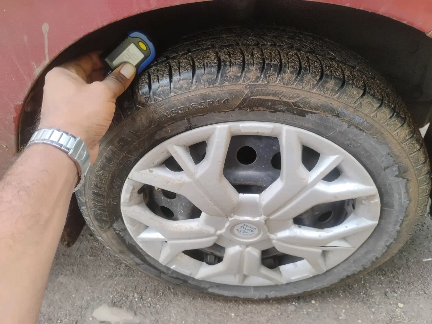 2015 Maruti Wagon R 1.0 VXI, Petrol, Manual, 79,869 km, tyre