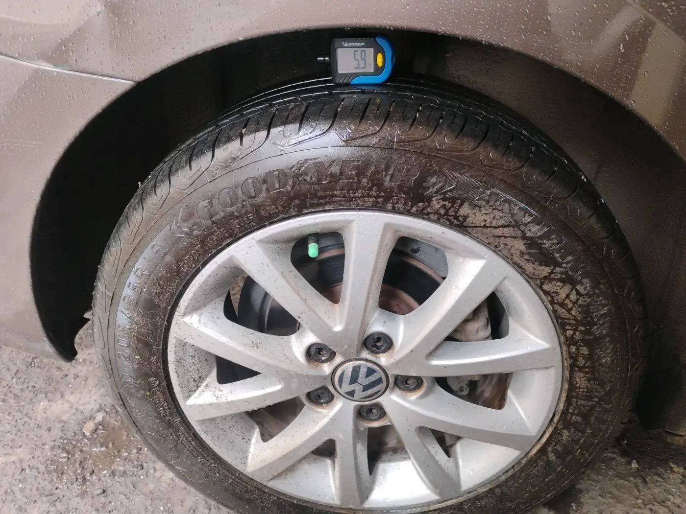 2014 Volkswagen Jetta COMFORTLINE TDI, Diesel, Manual, 1,08,743 km, tyre