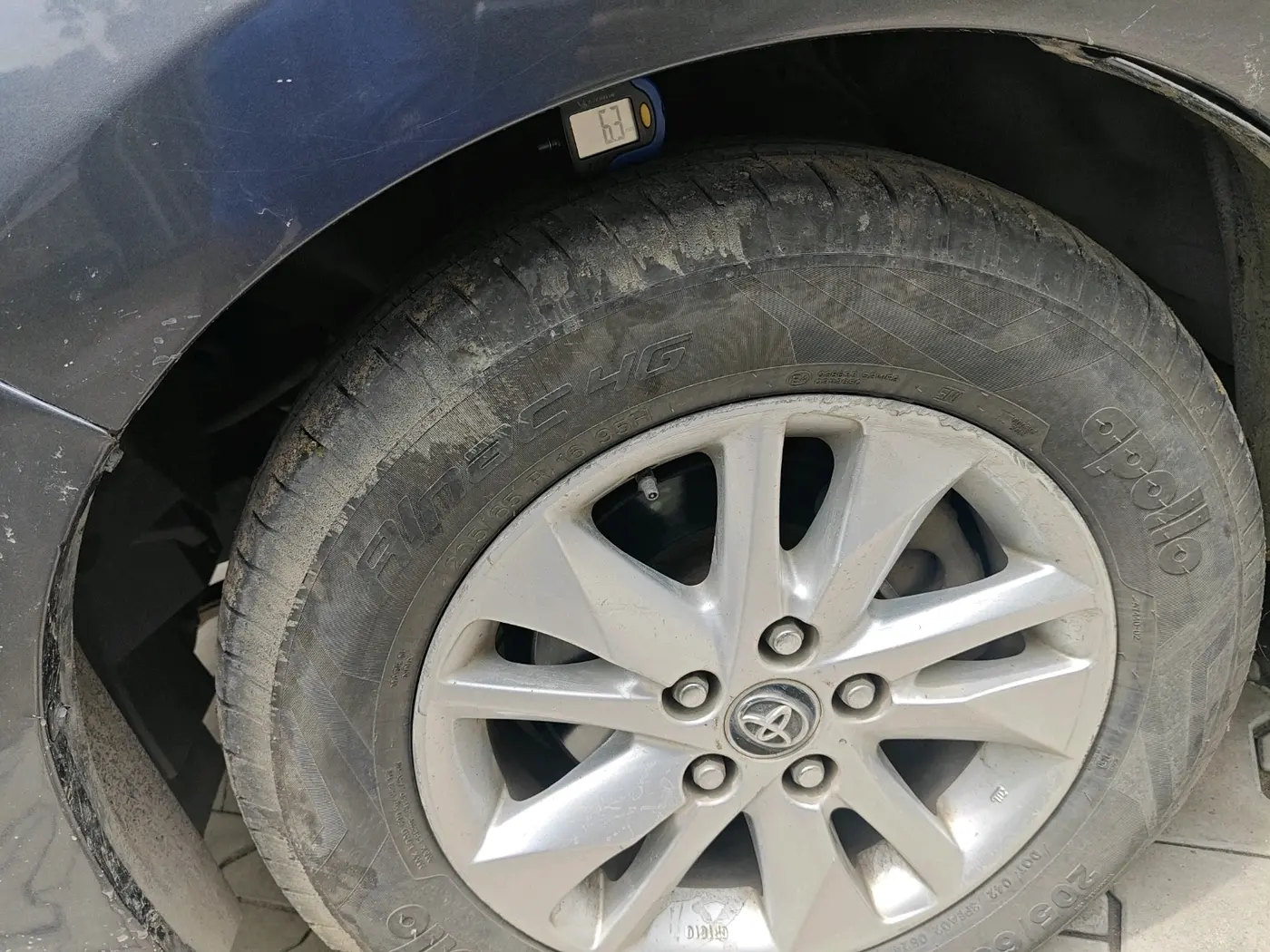 2018 Toyota Innova Crysta 2.8 GX AT 7 STR, Diesel, Automatic, 1,29,610 km, tyre