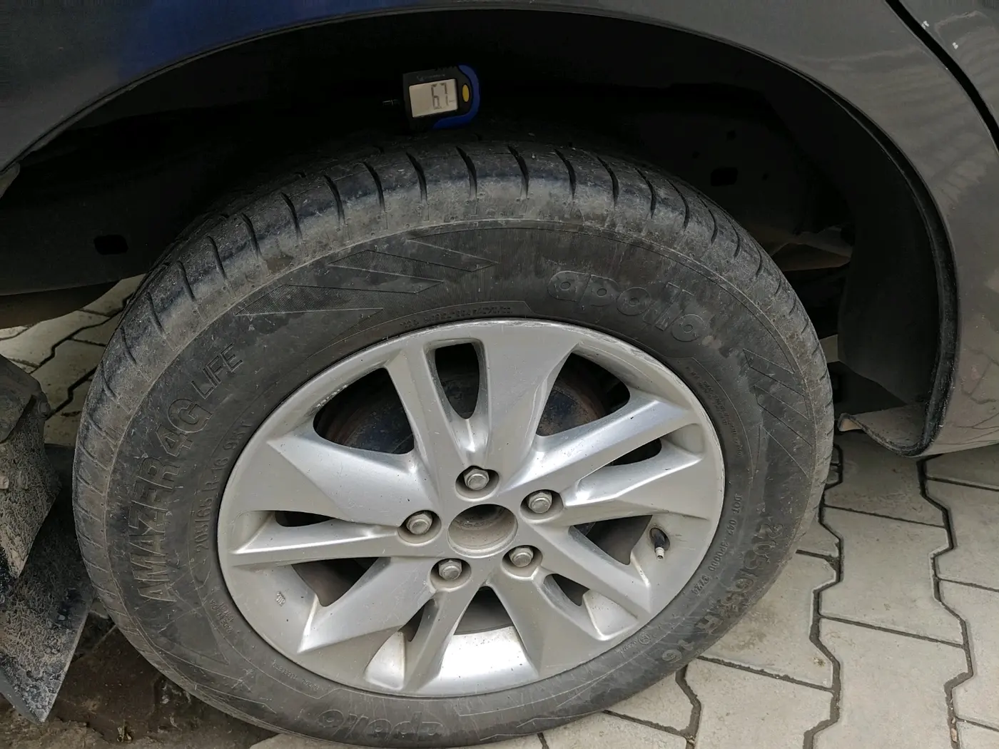 2018 Toyota Innova Crysta 2.8 GX AT 7 STR, Diesel, Automatic, 1,29,610 km, tyre