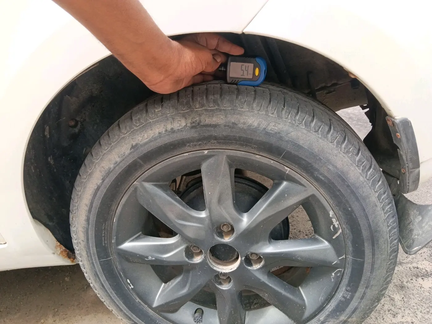 2015 Tata Bolt XT REVOTRON, CNG, Manual, 78,540 km, tyre