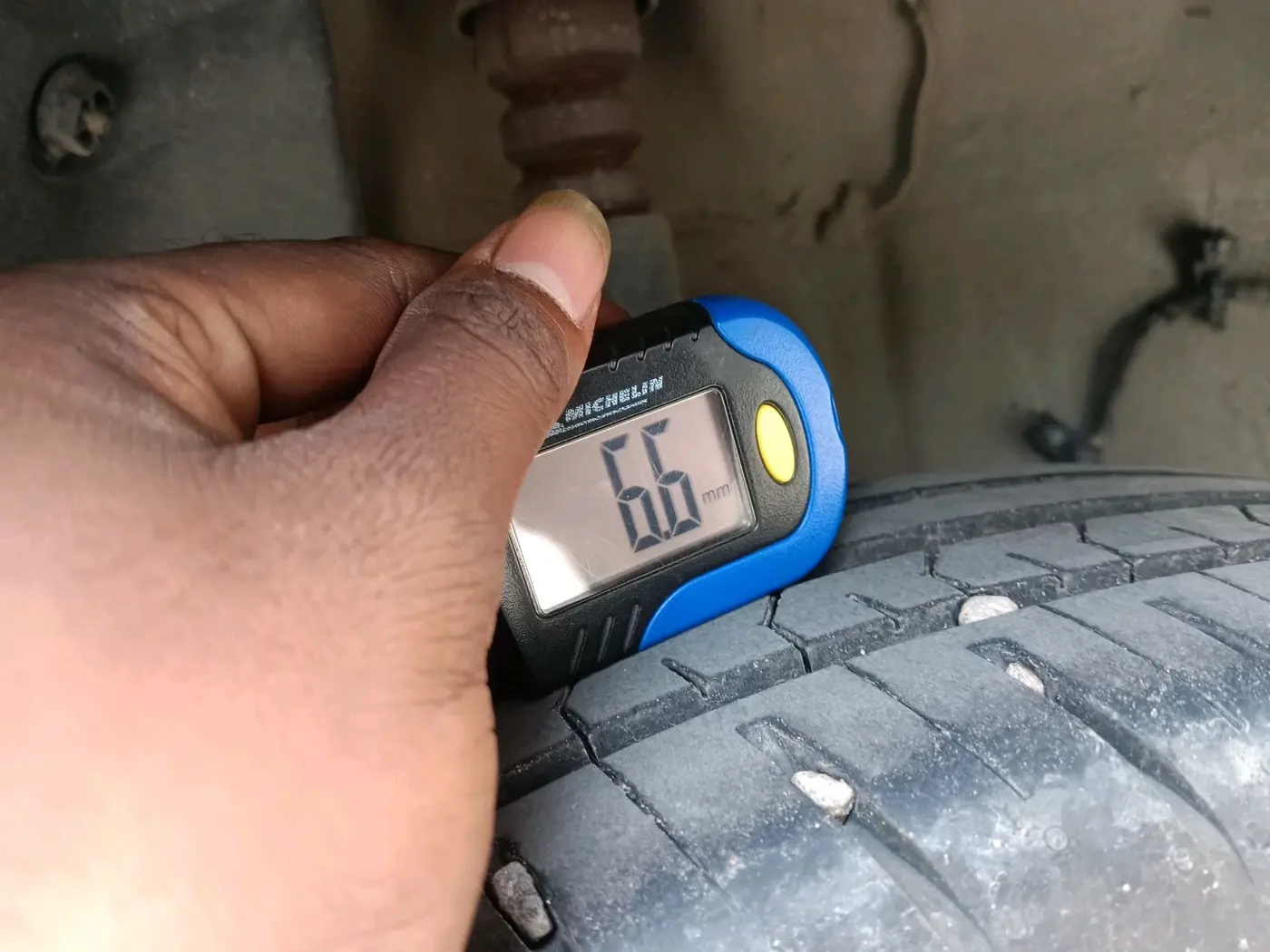 2024 Tata PUNCH ACCOMPLISHED MT CNG, CNG, Manual, 87,527 km, tyre
