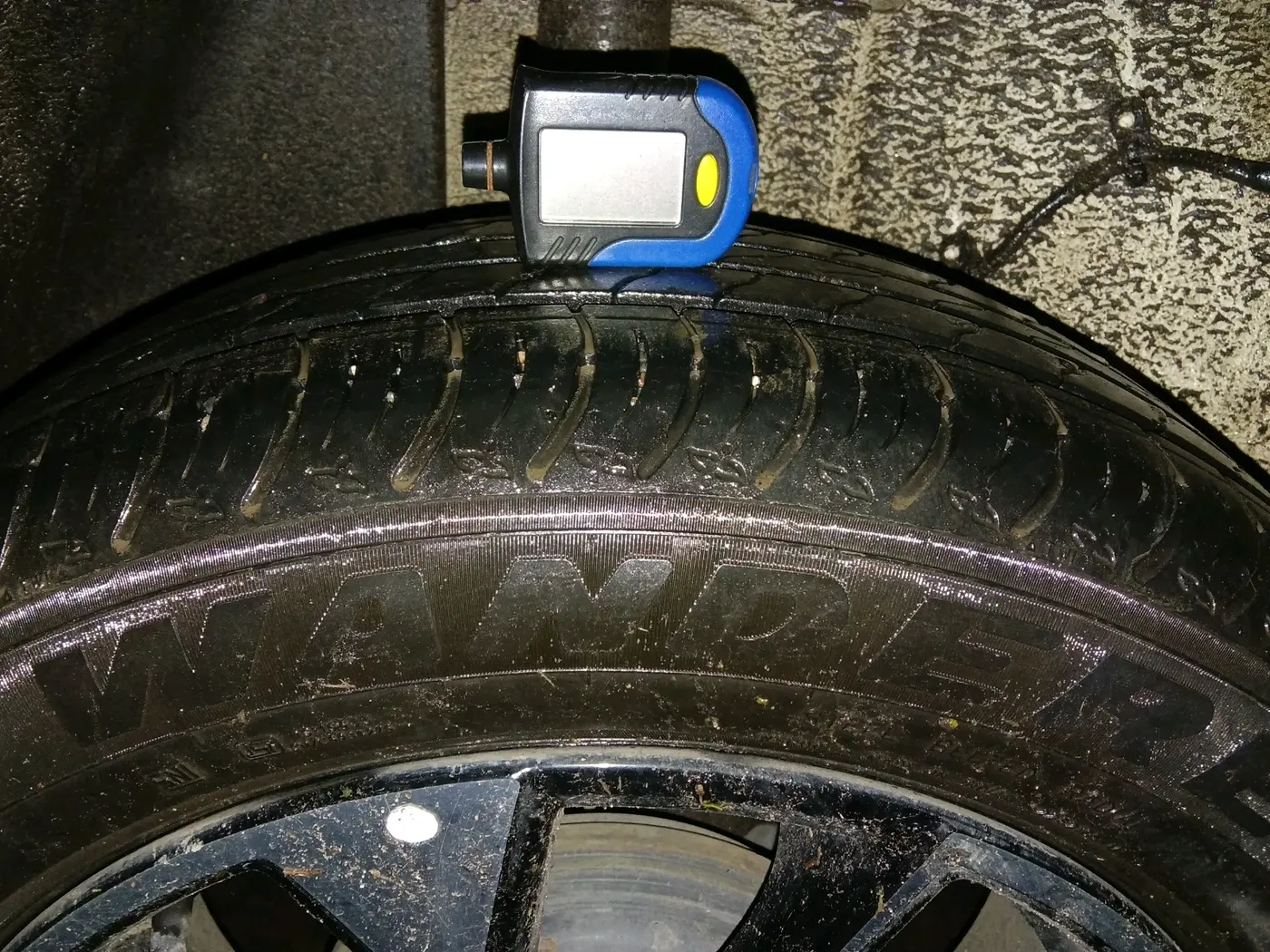 2024 Tata PUNCH ACCOMPLISHED DAZZLE PACK MT, Petrol, Manual, 22,125 km, tyre