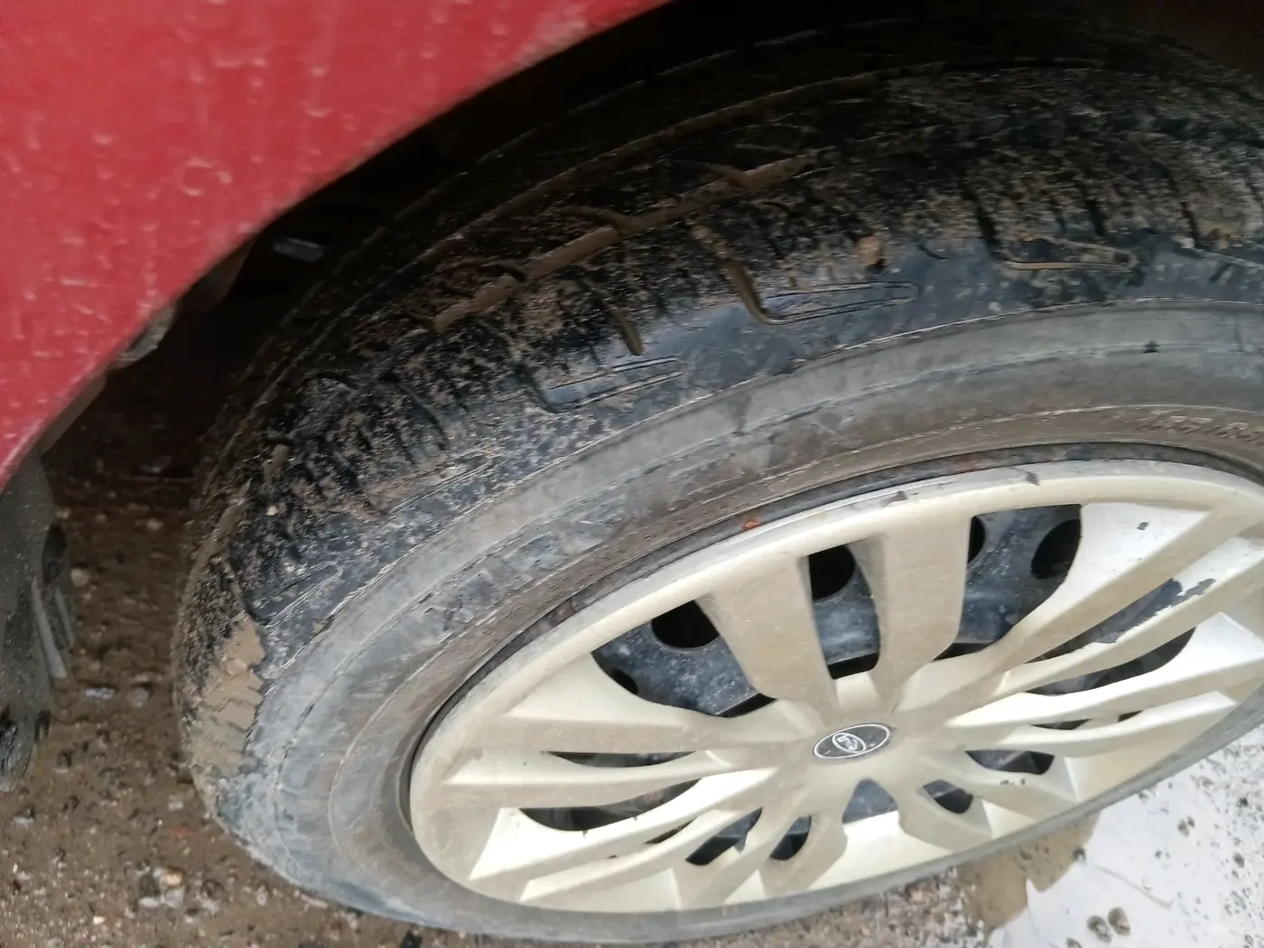 2014 Maruti Wagon R 1.0 VXI, Petrol, Manual, 87,577 km, tyre