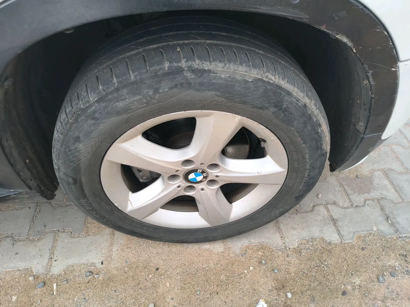 2013 BMW X5 xDrive 30d, Diesel, Automatic, 1,31,945 km, tyre