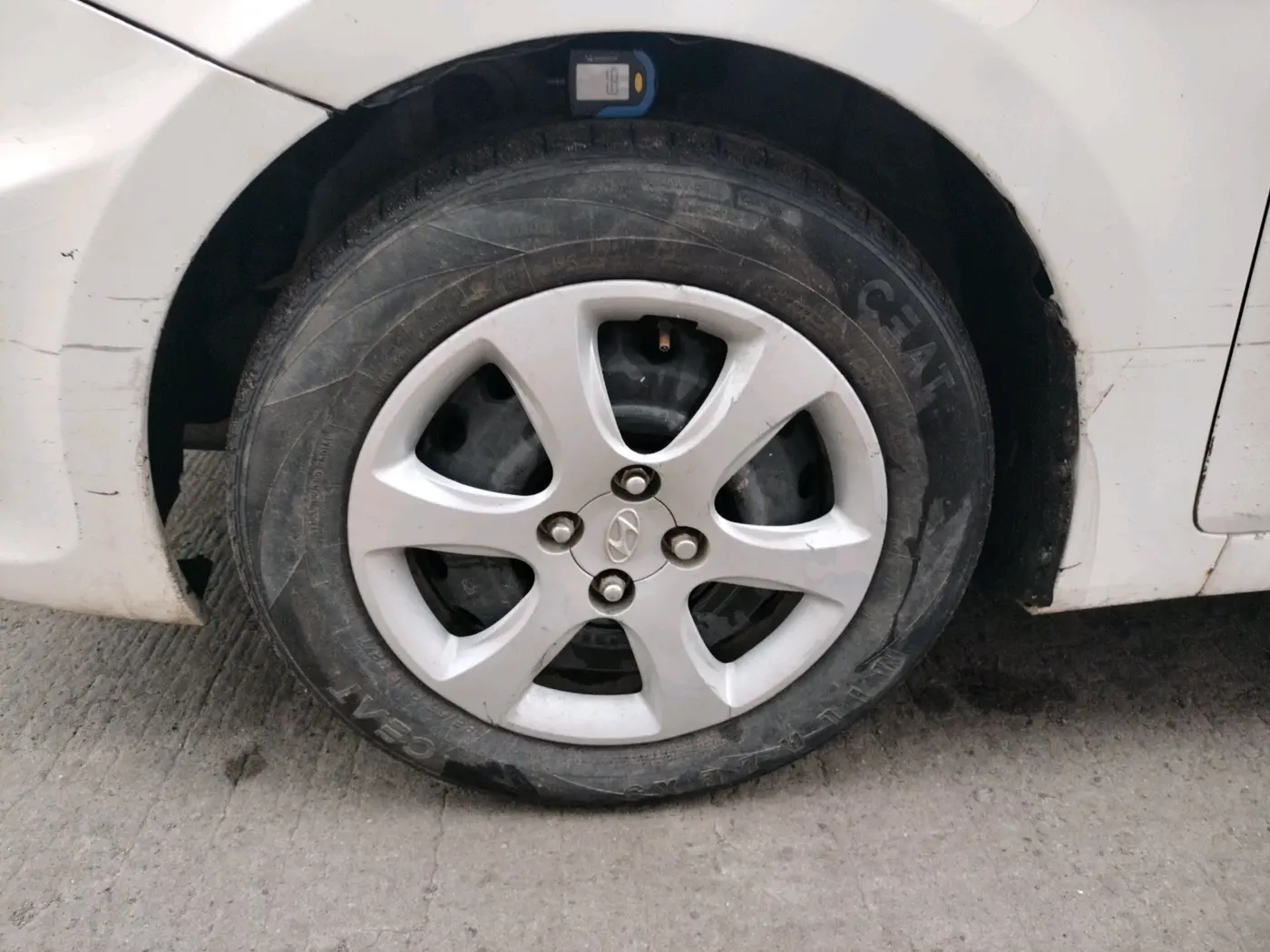 2013 Hyundai Verna FLUIDIC 1.6 VTVT, Petrol, Manual, 77,106 km, tyre