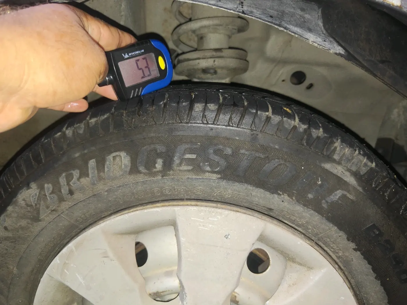 2013 Maruti Wagon R 1.0 LXI CNG, CNG, Manual, 1,14,269 km, tyre