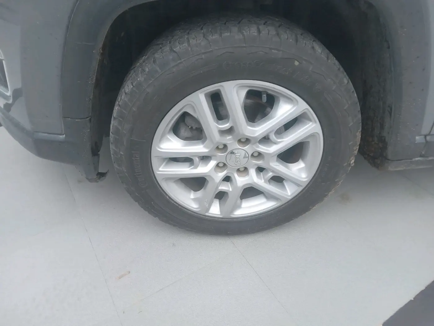 2018 Jeep Compass LIMITED 2.0 DIESEL, Diesel, Manual, 1,17,952 km, tyre