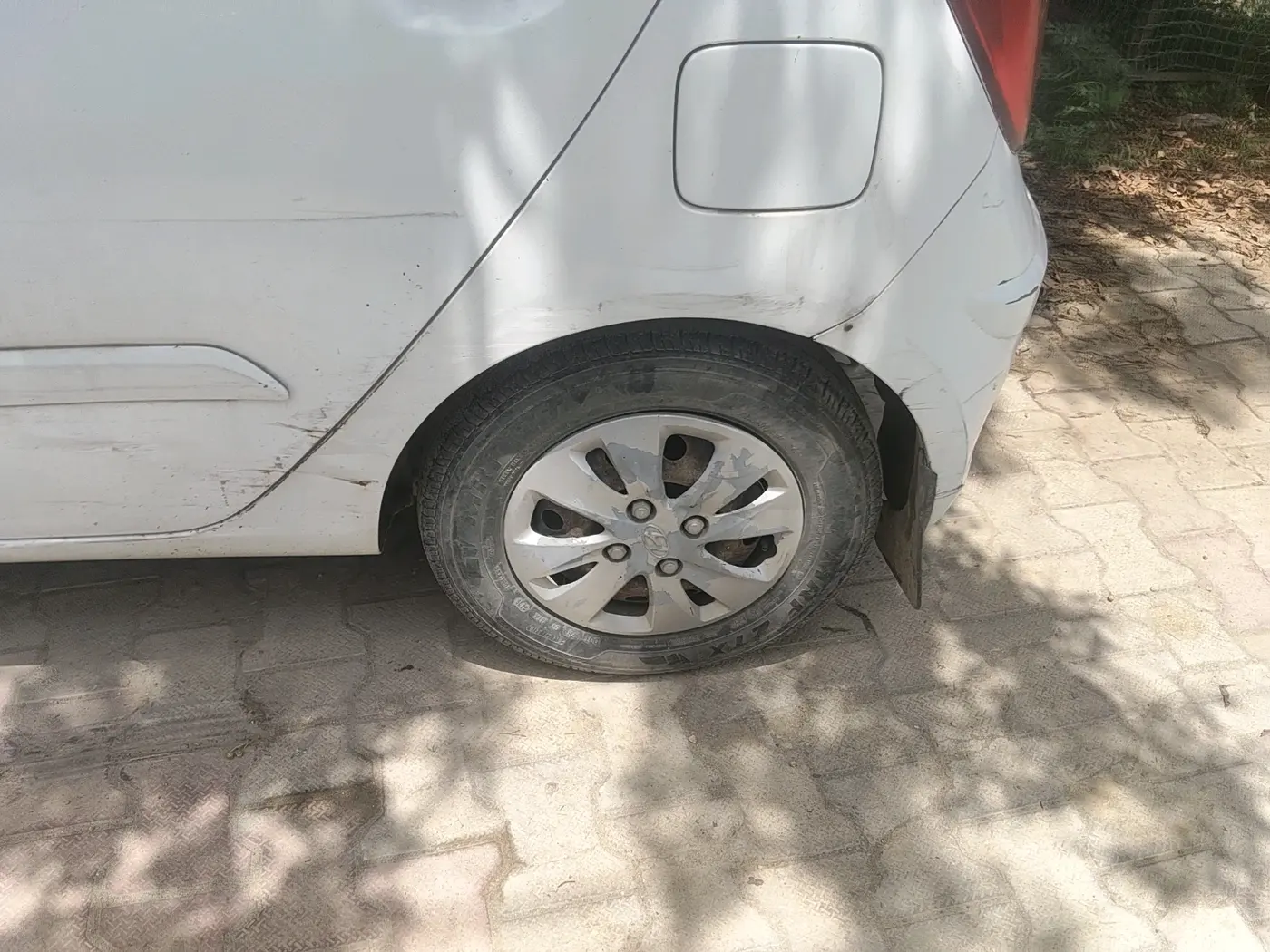 2012 Hyundai i10 SPORTZ 1.2, Petrol, Manual, 86,756 km, tyre