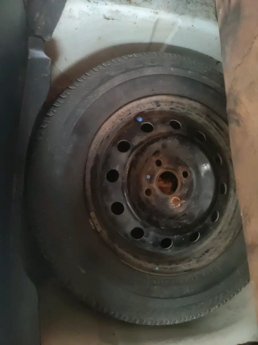 2012 Maruti Swift Dzire VDI, Diesel, Manual, 1,39,752 km, tyre