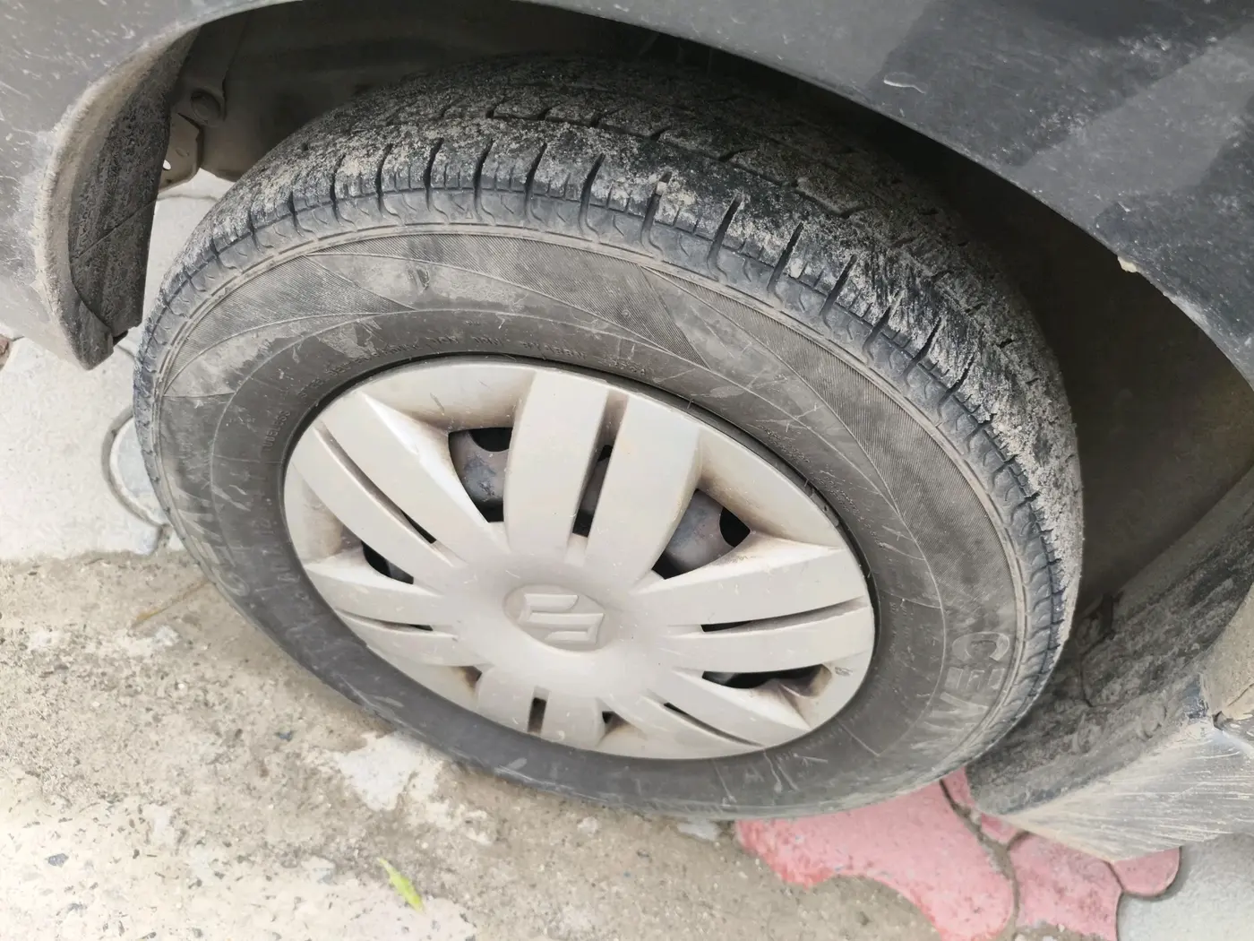 2021 Maruti Alto LXI CNG, CNG, Manual, 88,334 km, tyre