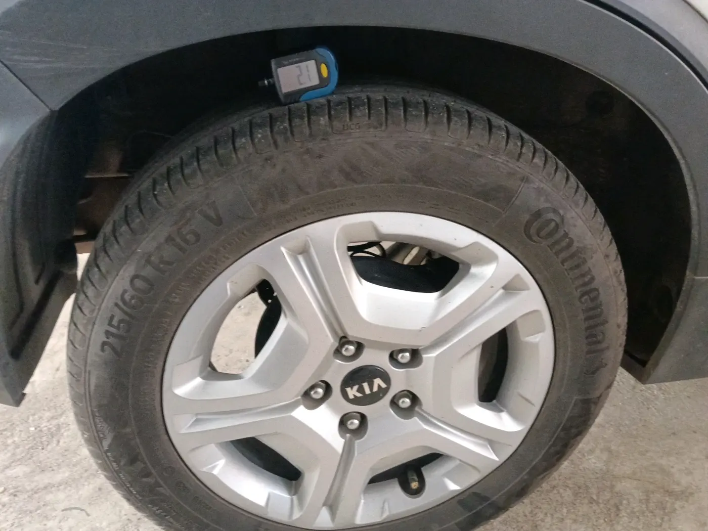 2020 KIA SONET HTK PLUS 1.2, Petrol, Manual, 90,455 km, tyre