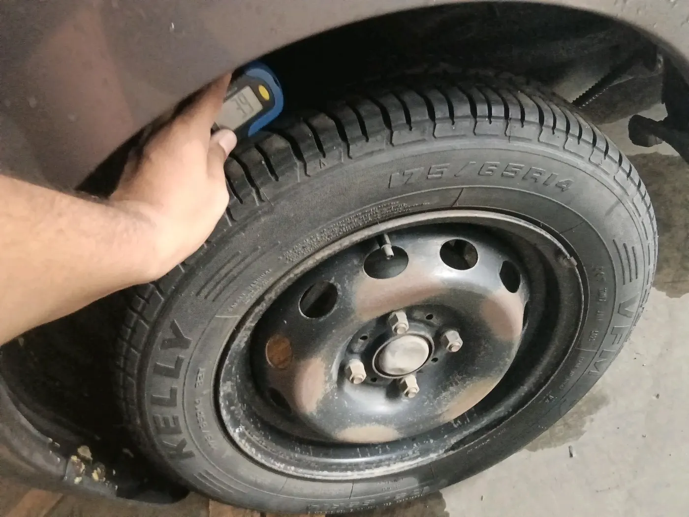 2019 Tata Tiago XT PETROL, Petrol, Manual, 62,119 km, tyre