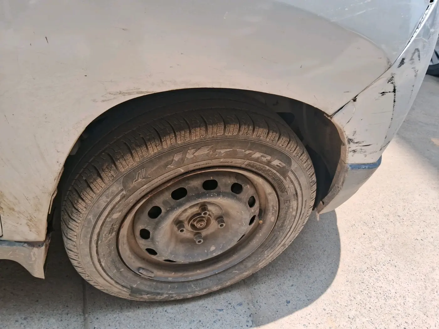 2019 Mahindra Kuv100 K2 TRIP CNG, CNG, Manual, 85,509 km, tyre