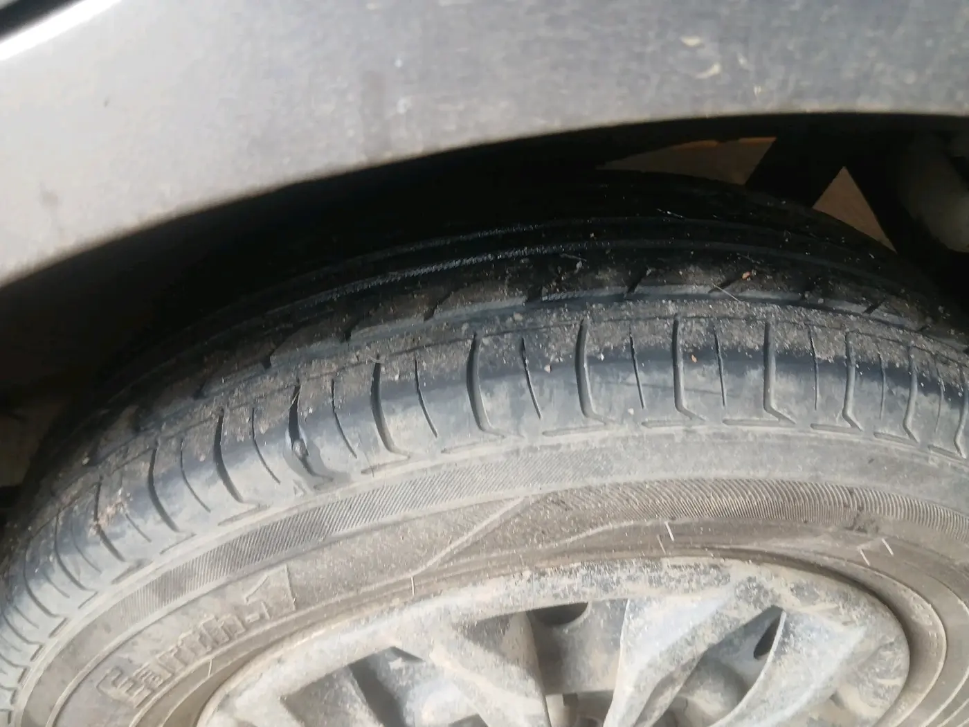 2013 Maruti Wagon R 1.0 LXI CNG, CNG, Manual, 84,209 km, tyre