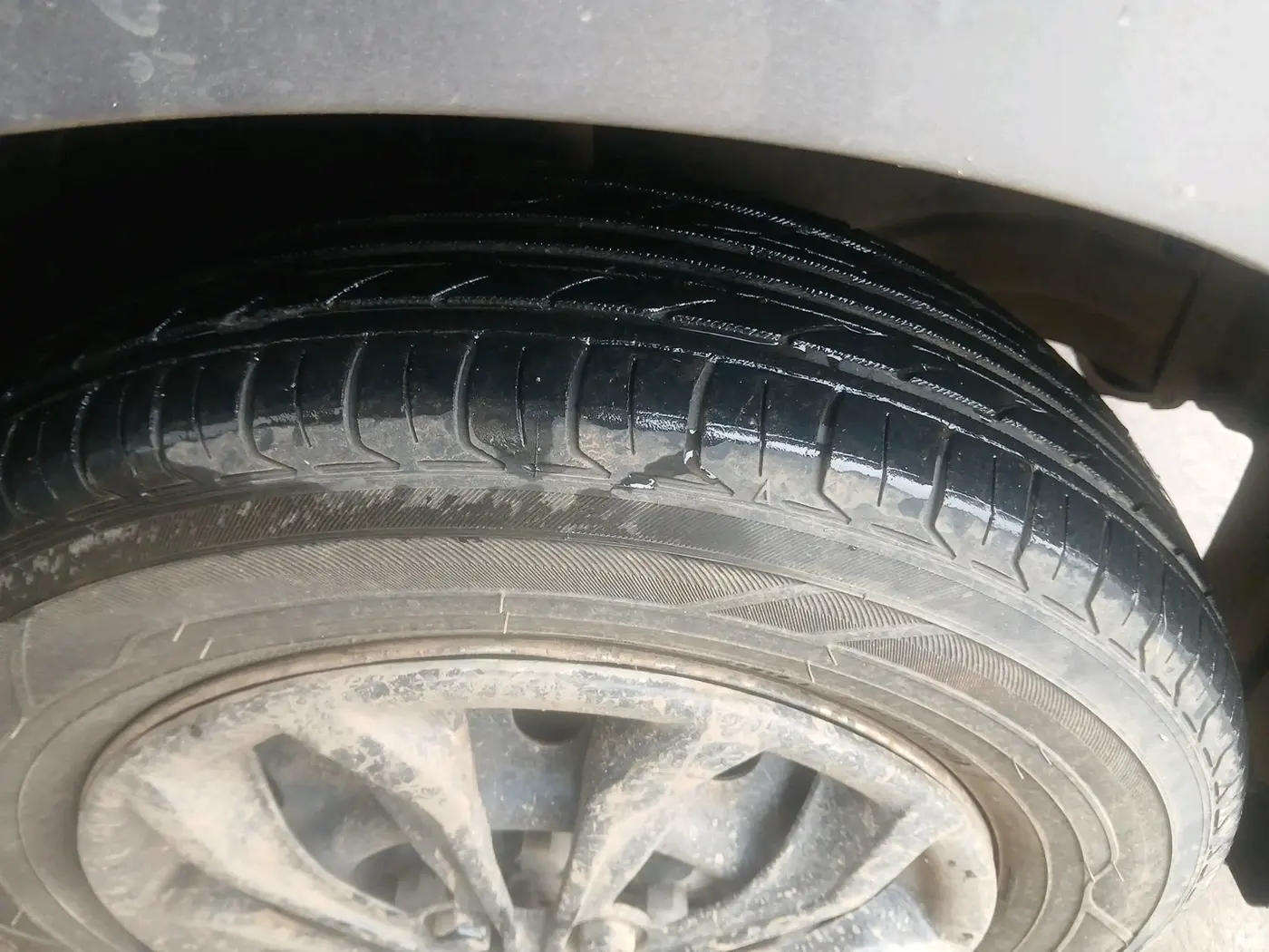 2013 Maruti Wagon R 1.0 LXI CNG, CNG, Manual, 84,209 km, tyre
