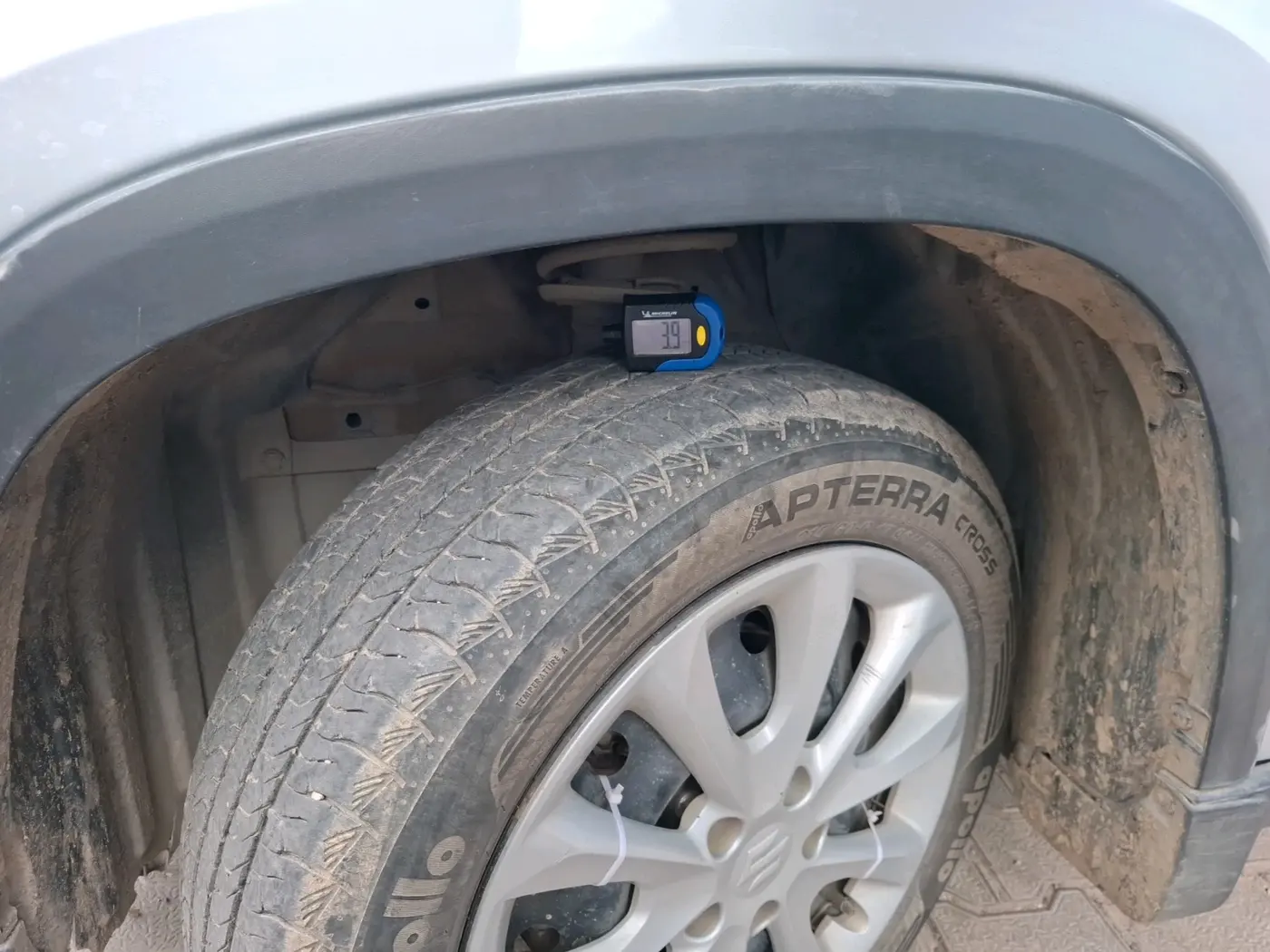 2024 Maruti Grand Vitara DELTA SMART HYBRID, Petrol, Manual, 60,448 km, tyre
