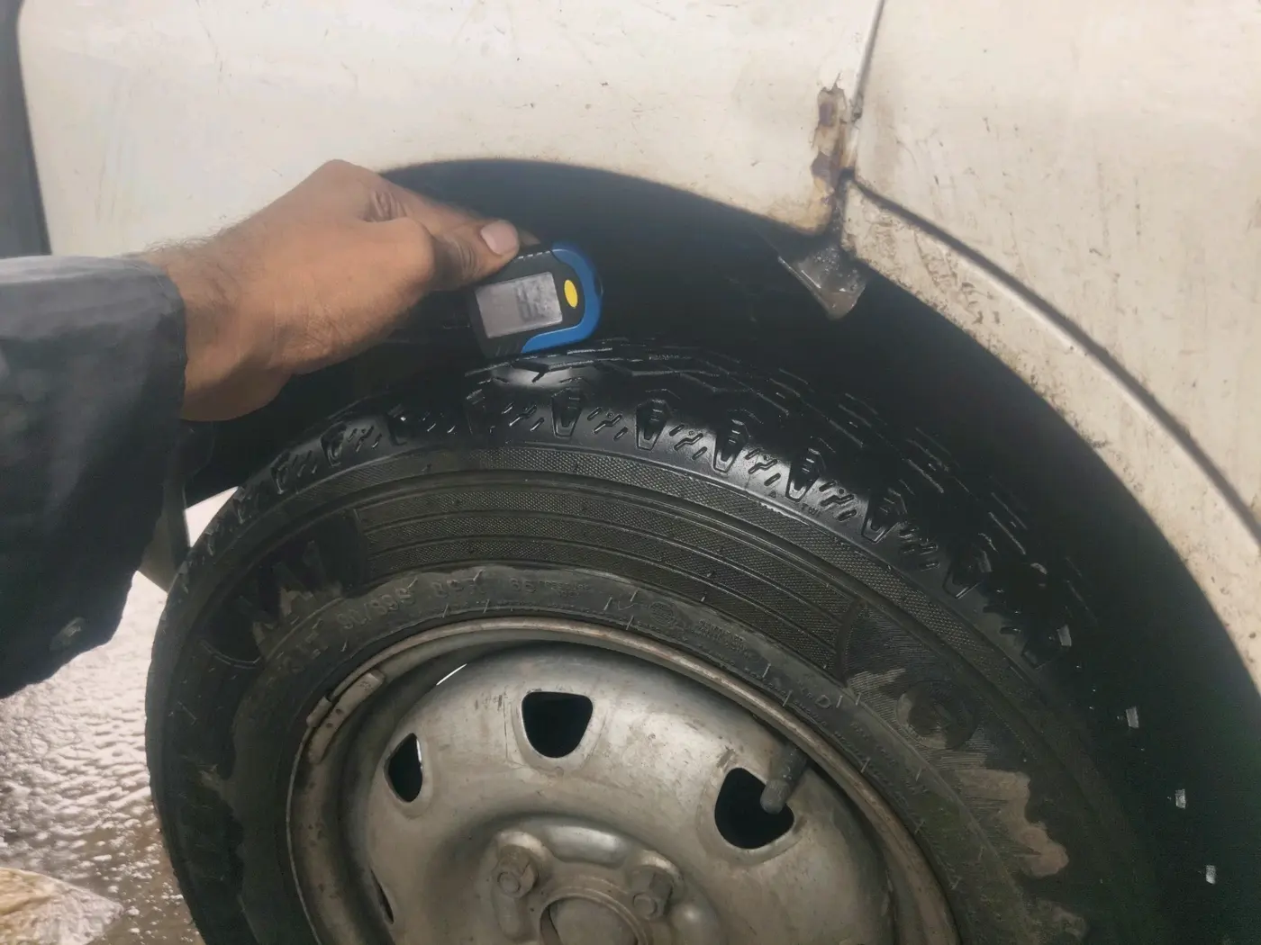 2021 Maruti Eeco 5 STR WITH A/C+HTR, CNG, Manual, 60,340 km, tyre