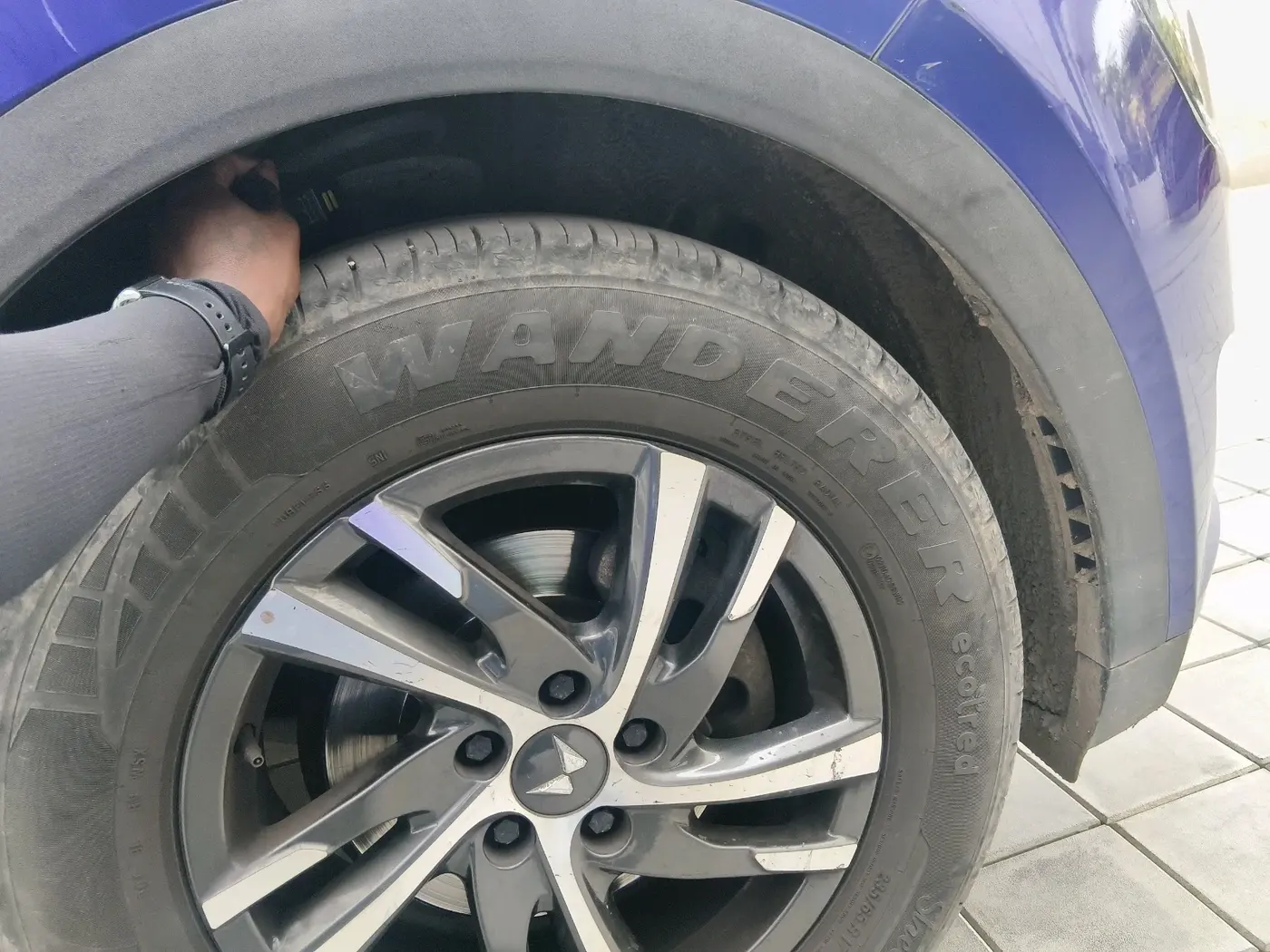 2022 Mahindra XUV700 AX 5 D MT 5 STR, Diesel, Manual, 51,662 km, tyre