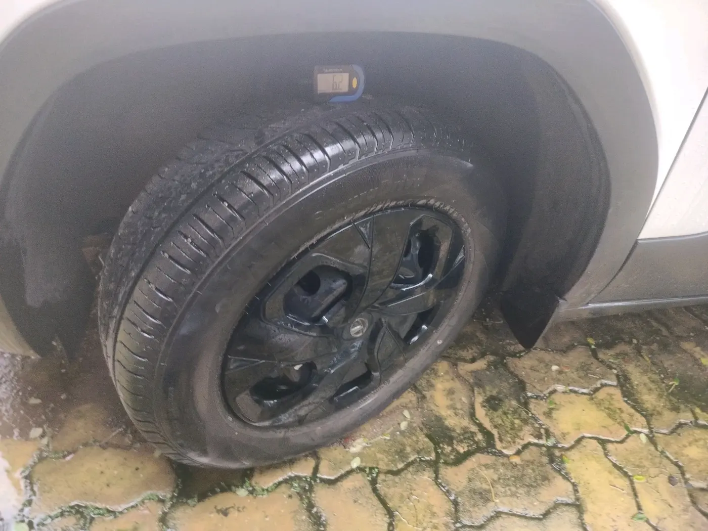 2022 Tata PUNCH PURE MT, Petrol, Manual, 21,852 km, tyre