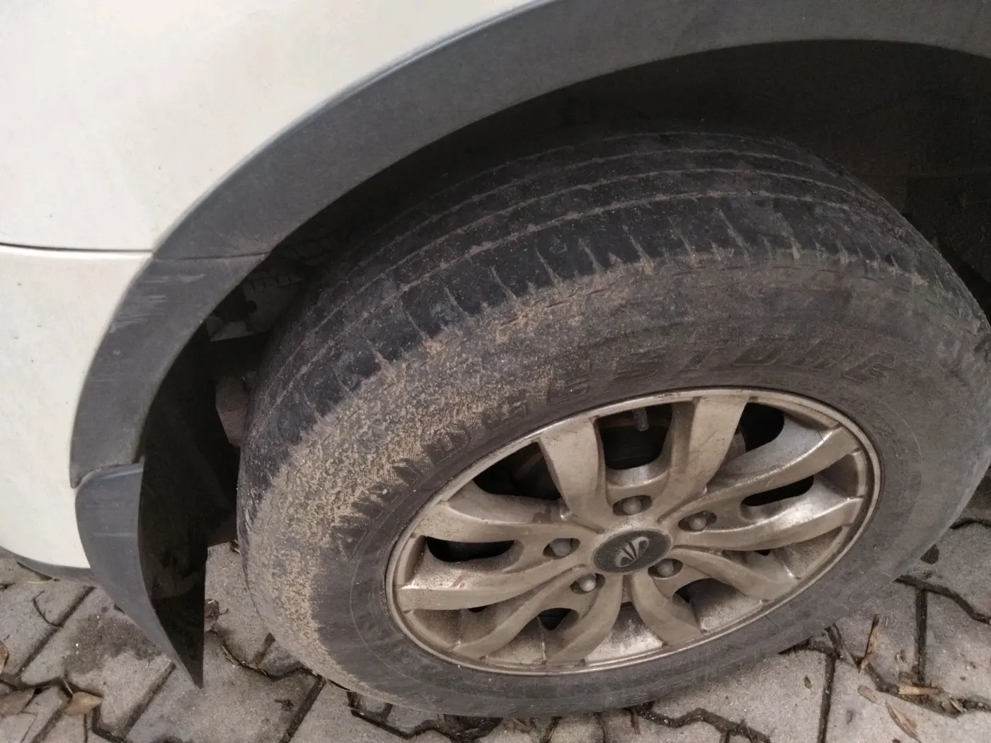 2017 Mahindra XUV500 W10, Diesel, Manual, 64,294 km, tyre